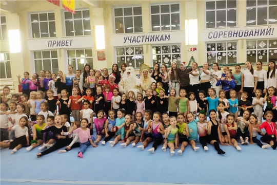 Грандиозное Новогоднее шоу-представление с участием Деда Мороза и Снегурочки в БУ ДО "СШОР № 6"