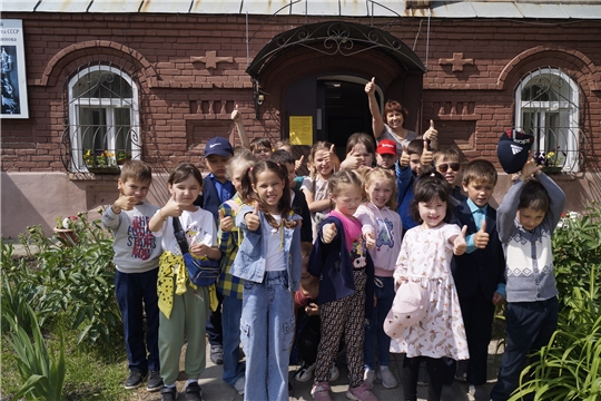 У музея началась веселая пора!