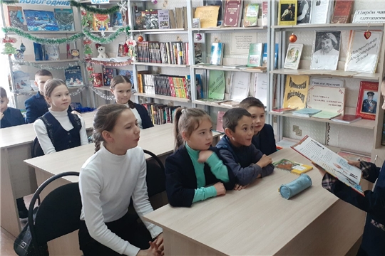 Литературное знакомство «Волшебный мир А.Н.Толстого» в Новобуяновской библиотеке
