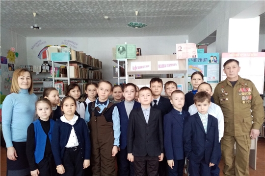 В Турмышской библиотеке организовали патриотический час «Память возвращает нас в Афганистан»