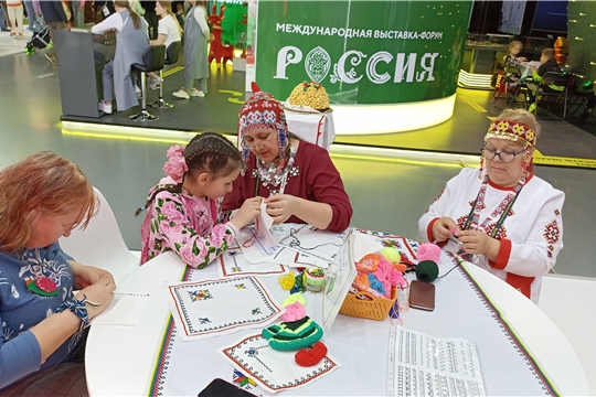 Мастер-класс "Чувашская вышитая салфетка" на ВДНХ