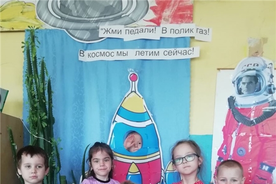 «Утро космической эры» - патриотический информ-час в Алманчиковской с/б