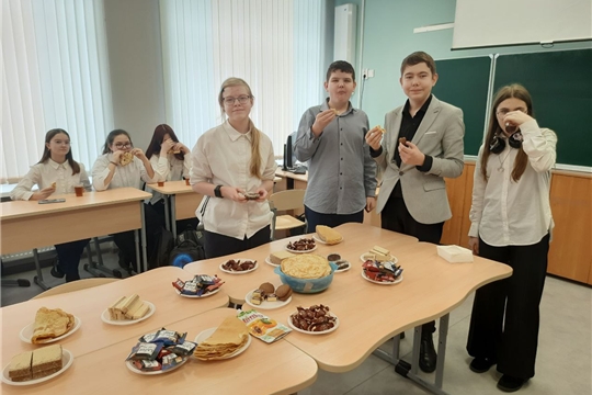 Масленица - это встреча Весны и проводы Зимы, озорной и весёлый праздник.