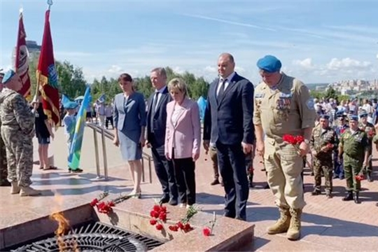День ВДВ ярко отметили в Чебоксарах