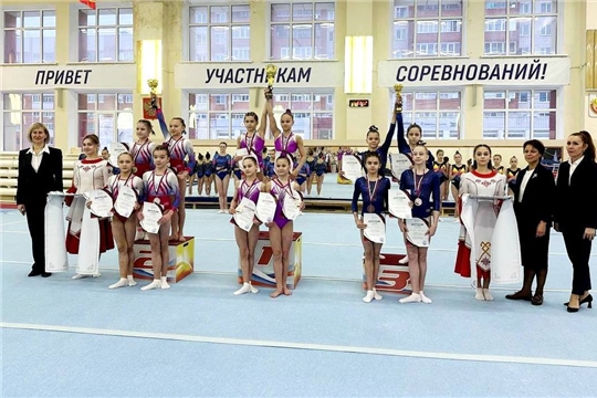 Женские команды Чувашии по спортивной гимнастике выиграли «золото» и «серебро» домашнего первенства ПФО