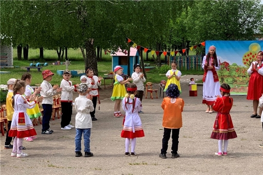 «Ача садӗнче Акатуй»: работы принимаются до 16 июня!