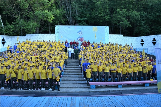 Урок мужества прошел в смене «Страна Героев» в ФОЦ «Белые камни»