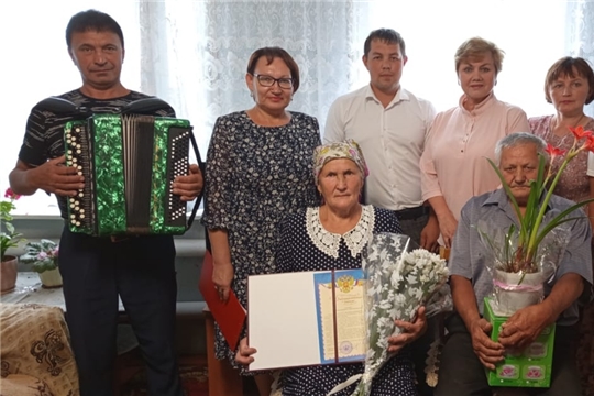 Супруги Шишковы из Старое Муратово Урмарского округа отметили 50-летие совместной жизни