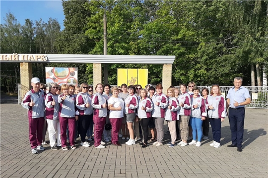 В Канаше медики провели для горожан зарядку на свежем воздухе
