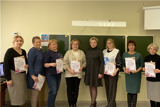 Председатель Ибресинского женсовета в гостях у учителей