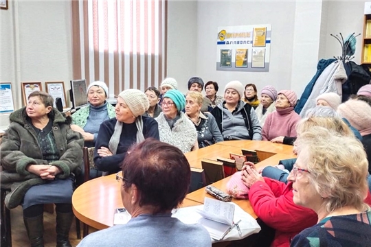 В Центральной библиотеке Канаша состоялся мастер – класс «Самодиагностика рака молочной железы»
