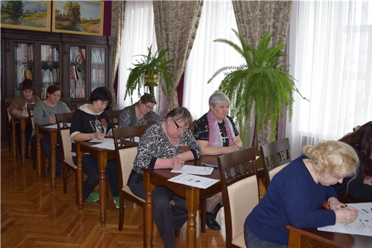 Активисты женсовета Мариинско - Посадского округа написали Диктант Победы