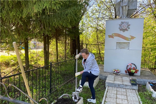 Ибресинский женсовет провел акцию «День заботы о памятных местах»
