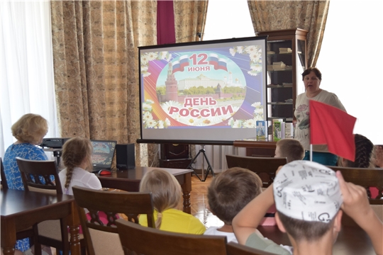 В Центральной районной библиотеке Мариинского Посада прошел исторический час «Наша Родина – Россия»
