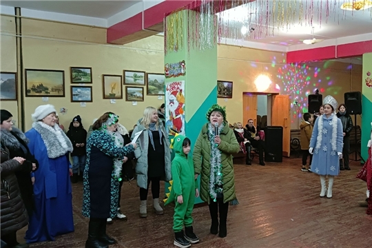 А у нас - Новый год!