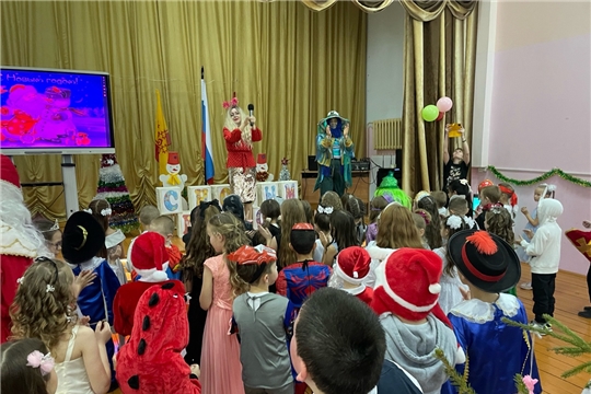 Новогодние представления Янтиковского народного театра