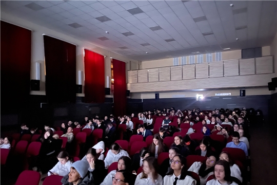 Показ фильмов по учебной программе
