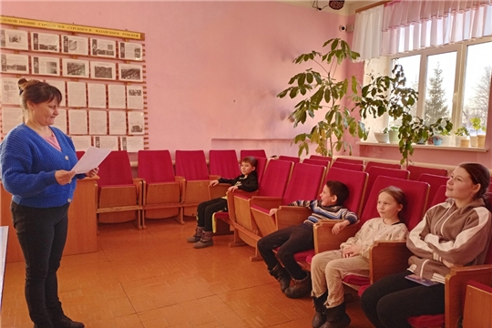 Работники Индырчского Дома культуры провели беседу «Безопасные зимние забавы».
