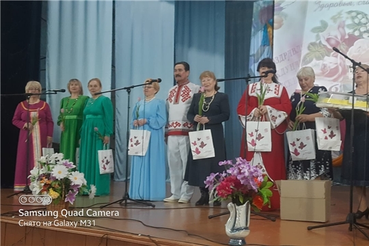 7 марта в Асламасском СДК состоялась праздничная программа "Букет прекрасных поздравлений", посвященная международному женскому дню