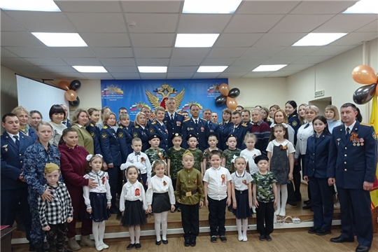 Воспитанники МБДОУ «Детский сад № 16 «Красная Шапочка» поздравили сотрудников УФСИН с Днем Победы.