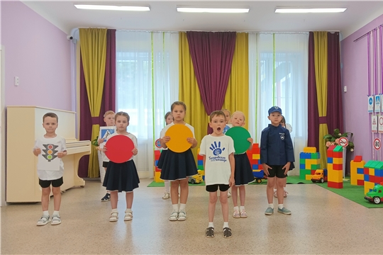 Агитбригада «Дошколенок» участник городского конкурса «Светофорик»