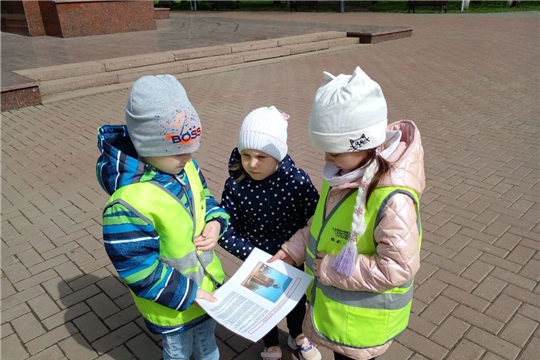По родному краю с рюкзаком шагаю