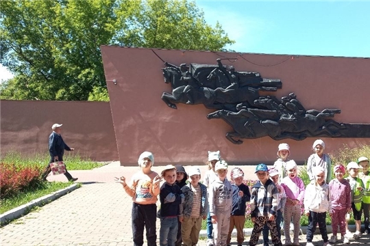 Экскурсия в сквер В.И.Чапаева.