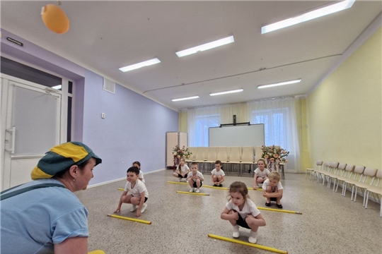 Зарядка с  клоуном Клепой