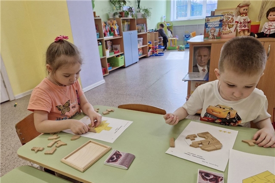 В саду продолжает работу кружок дополнительного образования  "Интеллект.Мышление.Логика "