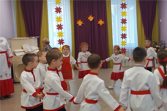 В краю ста тысяч песен