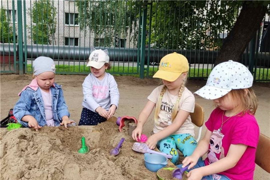 Игры на свежем воздухе.