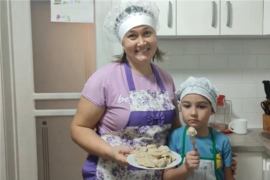 Кулинарный марафон "Готовим вместе с мамой"