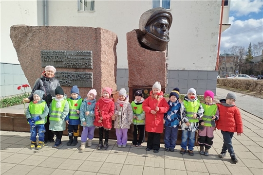 Космический квест: экскурсия к памятнику А.Николаева