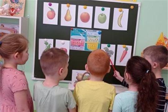 Свежие овощи и фрукты