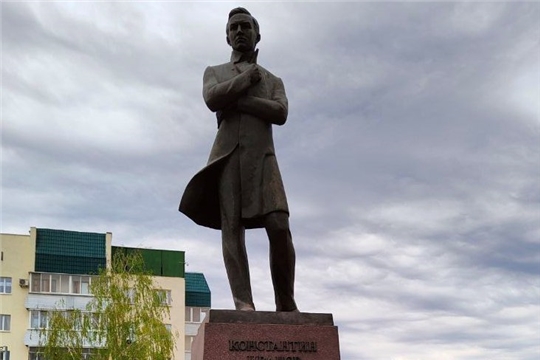 Воспитанники детского сада совершили прогулку по туристическому маршруту к памятнику К. Иванова