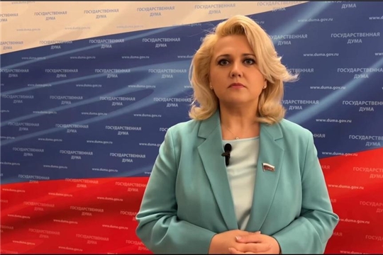 Поздравление Аллы Салаевой с последним звонком