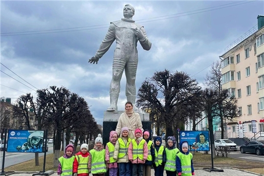 Экскурсия к памятникам космонавтов Ю.А. Гагарина и А.Г. Николаева
