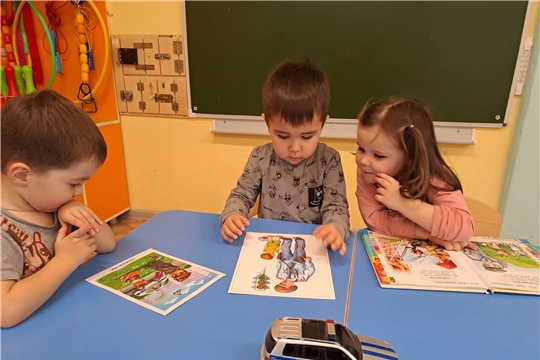 "Энциклопедия профессий: от А до Я"