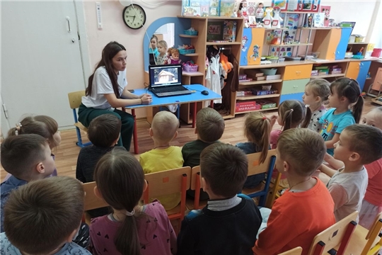 "По родному краю с рюкзаком шагаю"
