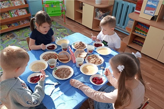 Дошкольники переходят на весеннее меню