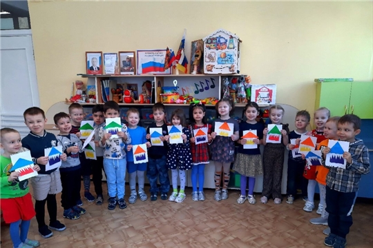 "Аппликация "Сосульки на крыше"