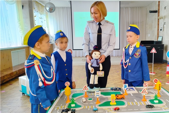 В детском саду №112 проходит "Месячник безопасности дорожного движения"