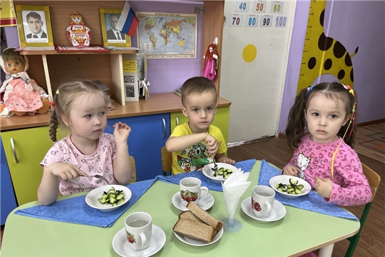 Такой полезный овощ - огурец.