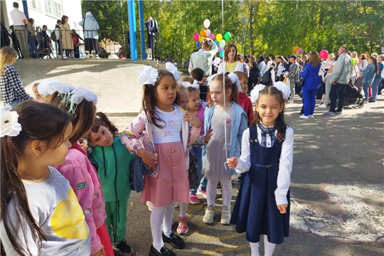 Воспитанники ДОУ 114 посетили торжественные линейки, посвященные Дню Знаний