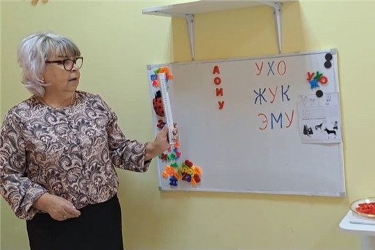 Продолжаются занятия в кружке "Обучение грамоте"