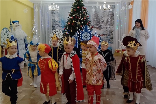 Вот и закончились новогодние утренники