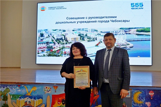 Поздравляем коллектив детского сада №114 - лауреата городского конкурса на лучшее зимнее оформление "Снежные узоры"