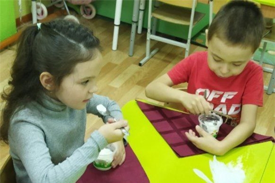 Йогурт - ценный кисломолочный продукт