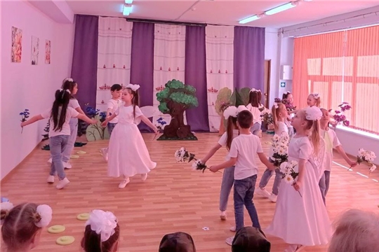 4 этап городского фестиваля экологических агитбригад "У природы есть друзья, это мы - и ты, и я!"
