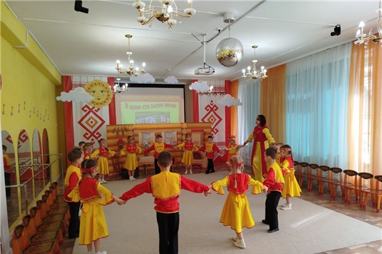 В краю ста тысяч песен